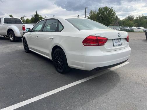 2014 Volkswagen Passat 2.5L S
