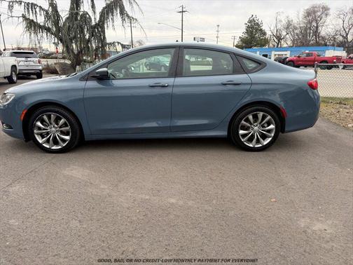 2015 Chrysler 200 S