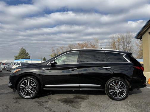 2017 INFINITI QX60 Base