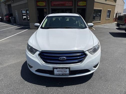 2017 Ford Taurus SEL AWD 4dr Sedan