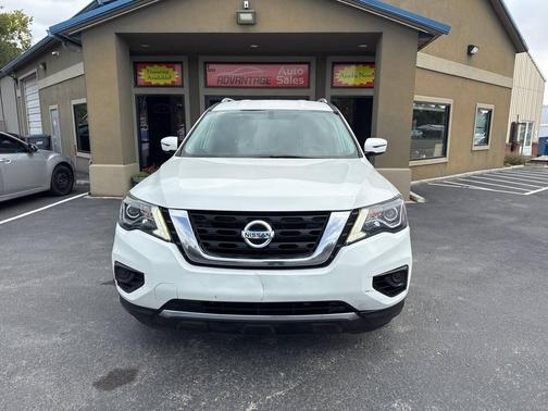 2018 Nissan Pathfinder S