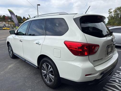 2018 Nissan Pathfinder S