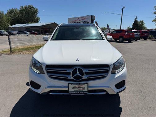 Polar White 2017 Mercedes-Benz GLC 300 4MATIC