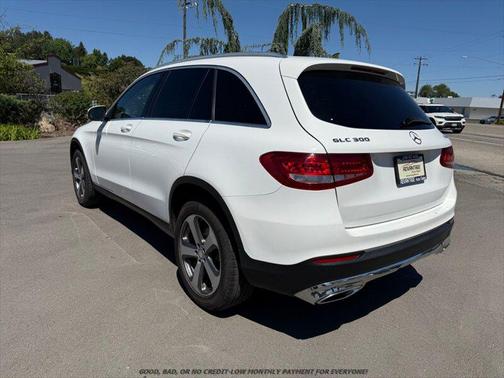 Polar White 2017 Mercedes-Benz GLC 300 4MATIC