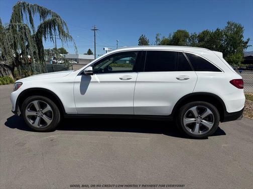 Polar White 2017 Mercedes-Benz GLC 300 4MATIC