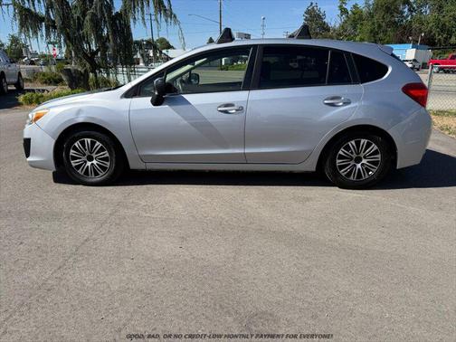 Ice Silver Metallic 2014 Subaru Impreza 2.0i
