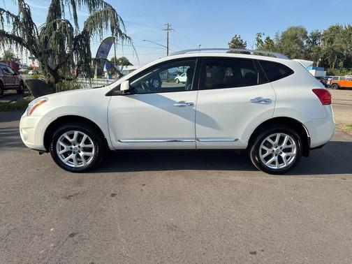 2012 Nissan Rogue SV w/SL Pkg