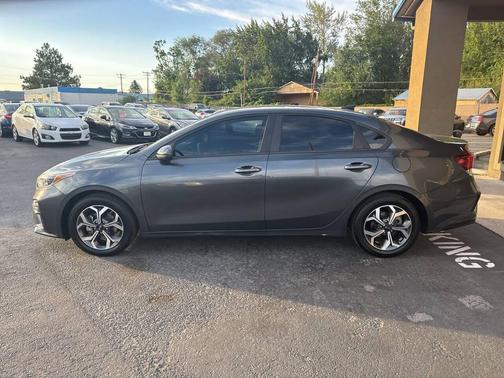 2019 Kia Forte LXS 4dr Sedan