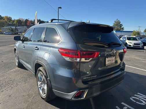2017 Toyota Highlander Limited