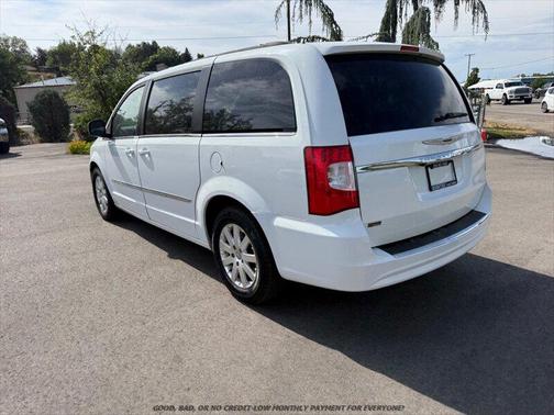 Bright White Clearcoat 2014 Chrysler Town & Country Touring