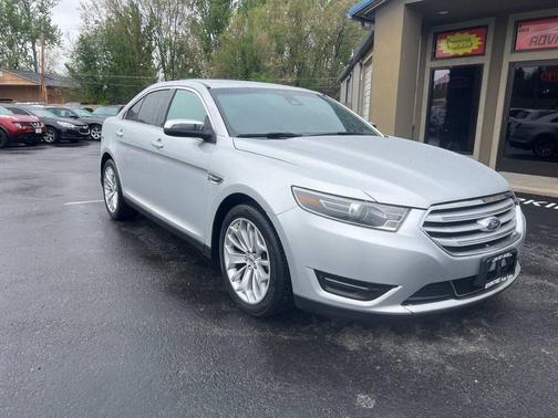 2017 Ford Taurus Limited 4dr Sedan