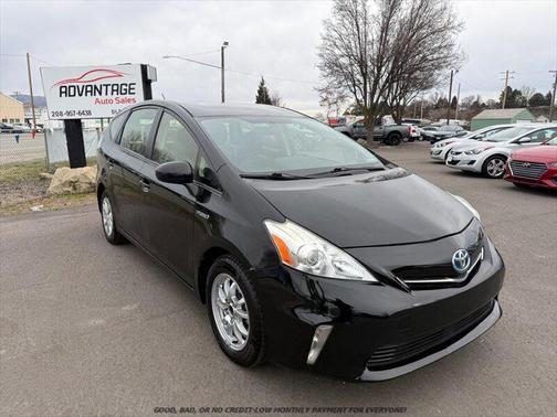 2012 Toyota Prius v Five