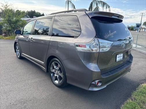 2014 Toyota Sienna SE