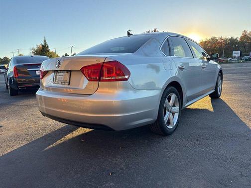 2013 Volkswagen Passat 2.5 SE