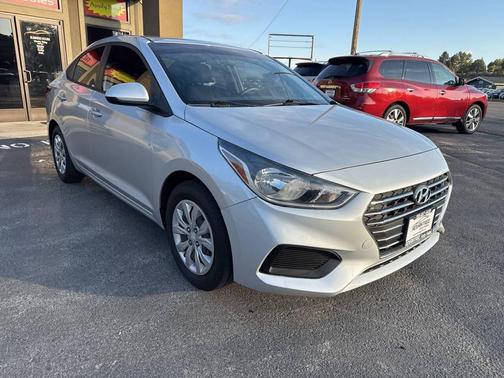 2019 Hyundai Accent SE 4dr Sedan 6A