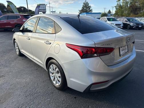 2019 Hyundai Accent SE 4dr Sedan 6A