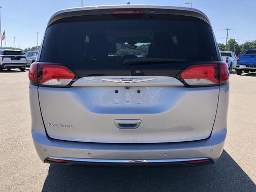 2018 Chrysler Pacifica Touring-L Plus