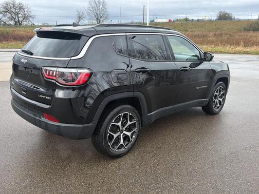 Diamond Black 2025 Jeep Compass Limited