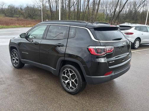 Diamond Black 2025 Jeep Compass Limited