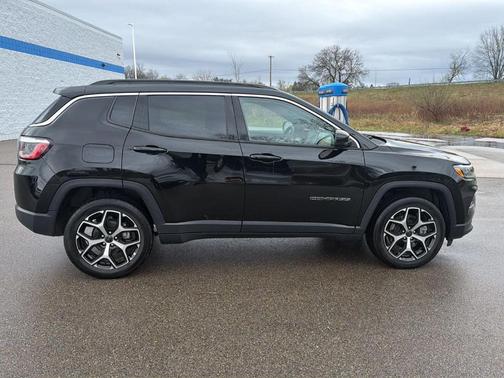 Diamond Black 2025 Jeep Compass Limited