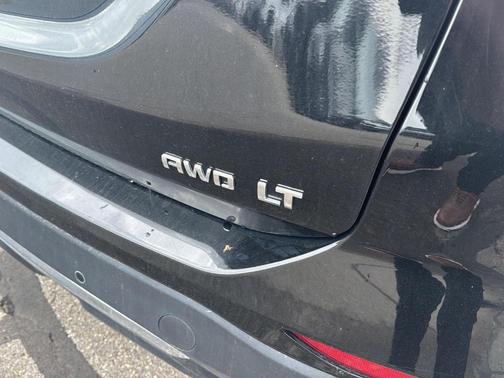 Mosaic Black Metallic 2024 Chevrolet Equinox LT