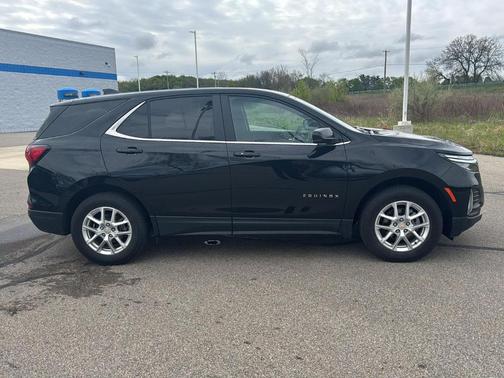 Mosaic Black Metallic 2024 Chevrolet Equinox LT