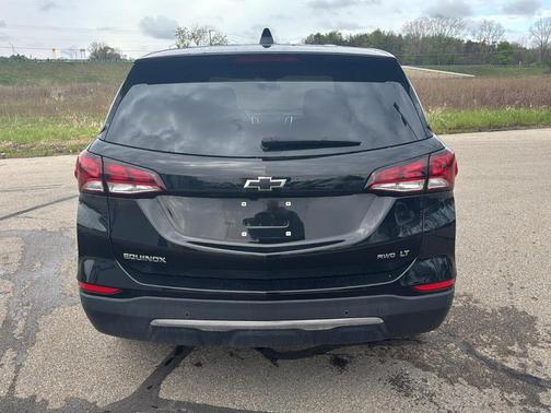 Mosaic Black Metallic 2024 Chevrolet Equinox LT