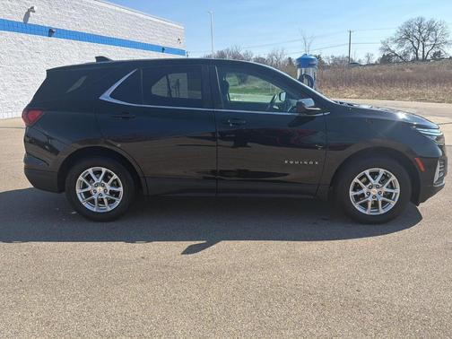 Mosaic Black Metallic 2022 Chevrolet Equinox 1LT