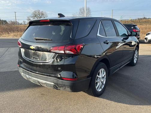 Mosaic Black Metallic 2022 Chevrolet Equinox 1LT
