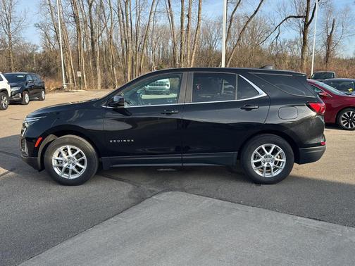 Mosaic Black Metallic 2022 Chevrolet Equinox 1LT