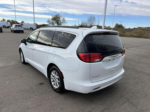 2020 Chrysler Voyager LXI