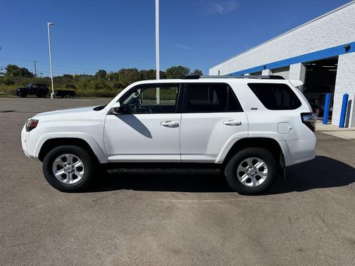 2024 Toyota 4Runner SR5