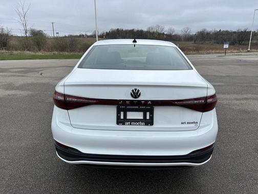 Pure White 2025 Volkswagen Jetta 1.5T Sport