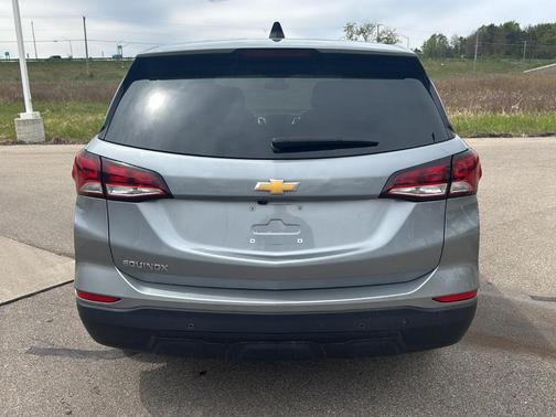 Sterling Gray Metallic 2023 Chevrolet Equinox LS
