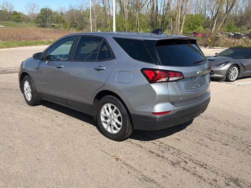 Sterling Gray Metallic 2023 Chevrolet Equinox LS