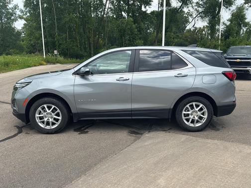 Sterling Gray Metallic 2024 Chevrolet Equinox LT