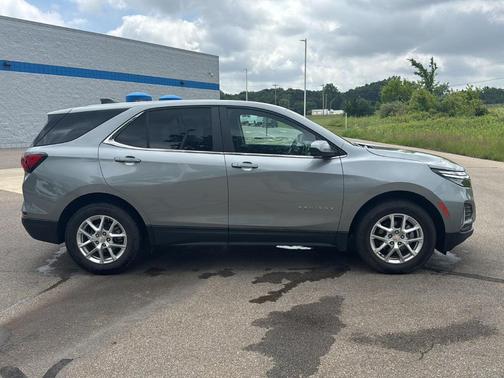 Sterling Gray Metallic 2024 Chevrolet Equinox LT