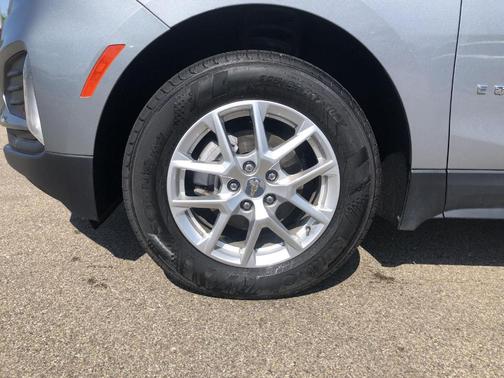 Sterling Gray Metallic 2024 Chevrolet Equinox LT