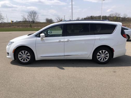 2018 Chrysler Pacifica Touring-L
