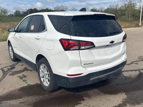 Summit White 2024 Chevrolet Equinox LT