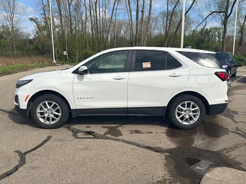 Summit White 2024 Chevrolet Equinox LT
