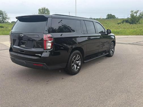 Black 2023 Chevrolet Suburban Z71