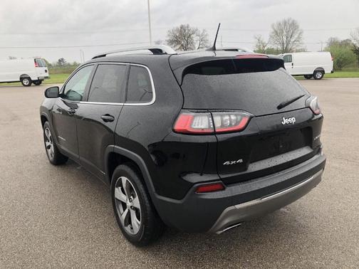 Diamond Black 2020 Jeep Cherokee Limited
