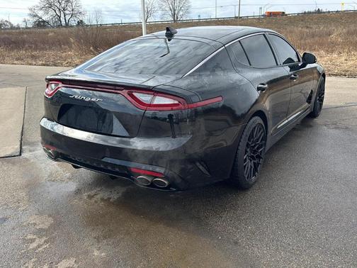 Aurora Black 2021 Kia Stinger GT1