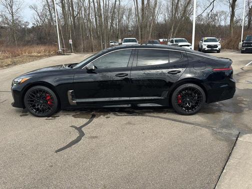 Aurora Black 2021 Kia Stinger GT1