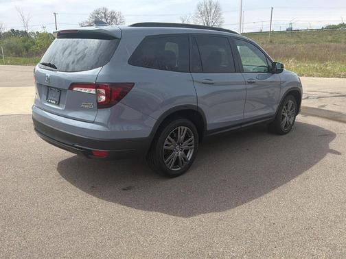 Sonic Gray Pearl 2022 Honda Pilot Sport