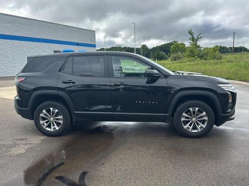 Mosaic Black Metallic 2025 Chevrolet Equinox LT