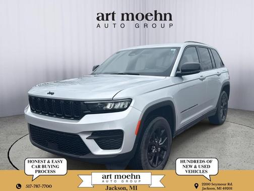 2025 Jeep Grand Cherokee Laredo