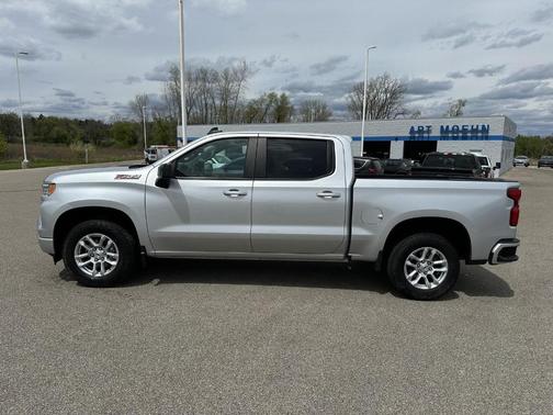 Silver Ice Metallic 2022 Chevrolet Silverado 1500 RST