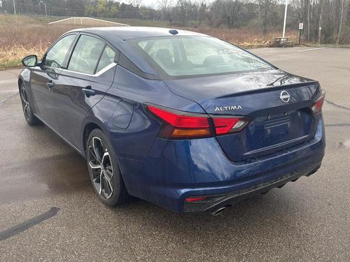 Deep Blue Pearl 2024 Nissan Altima 2.5 SR